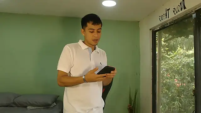 Snapshot of danielitopapuu chatting on February 16, 2:13 pm danielitopapuu online show from February 16, 2:13 pm