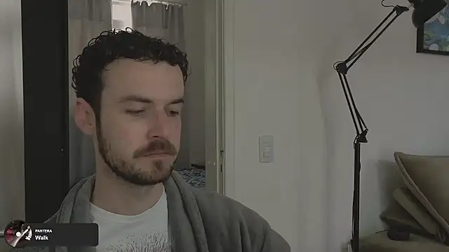 Snapshot of sexxxsutra chatting on October 19, 5:24 pm sexxxsutra online show from October 19, 5:24 pm