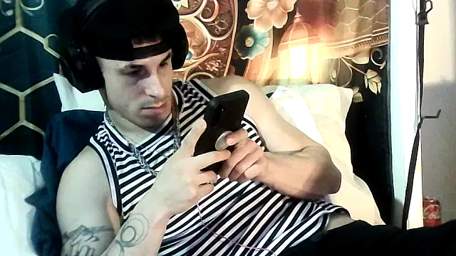 --D-a-D-D-y- online show from November 9, 7:50 am