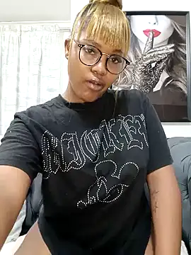 charmainexxx online show from November 7, 8:09 pm