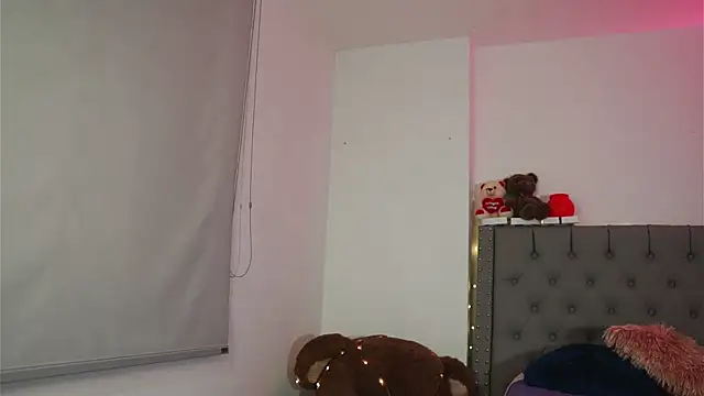 Snapshot of Tiana_sanders chatting on November 11, 2:11 am Tiana sanders online show from November 11, 2:11 am