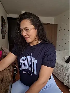 Thaliacooper  online show from October 23, 6:39 pm