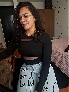 Thaliacooper  online show from January 13, 8:36 pm