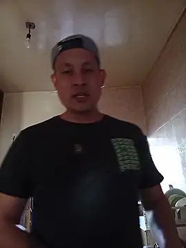 Snapshot of Zordomud0 chatting on February 16, 4:14 pm Zordomud0 online show from February 16, 4:14 pm