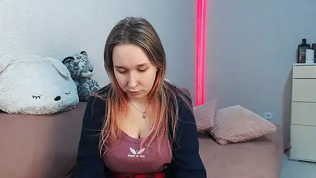 lovely hayley online show from February 13, 9:33 pm