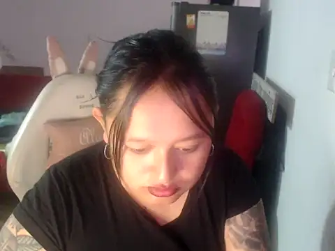 Snapshot of Dahiana_Rous chatting on February 16, 1:40 pm Dahiana Rous online show from February 16, 1:40 pm