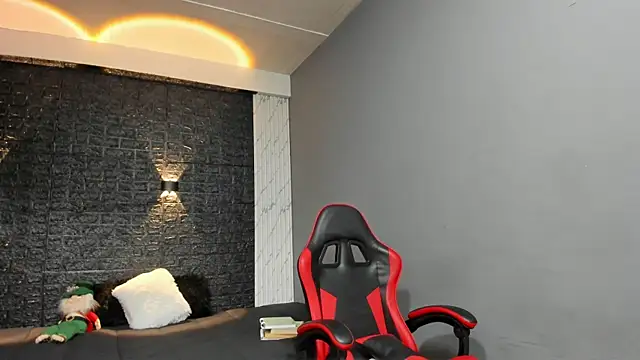 taurus boy1 online show from December 4, 5:21 pm