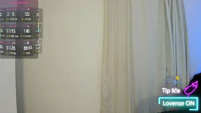 Snapshot of taurus_boy1 chatting on June 22, 10:23 am taurus boy1 online show from June 22, 10:23 am