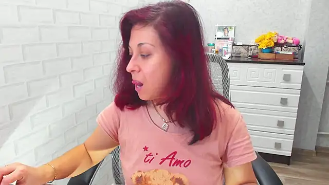 TeasyLana online show from December 3, 5:31 am