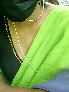 Snapshot of Aishu-tamil09 chatting on January 3, 8:43 pm Aishu-tamil09 online show from January 3, 8:43 pm