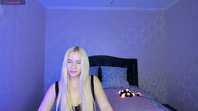 Snapshot of Amanda054 chatting on December 23, 8:14 pm Amanda054 online show from December 23, 8:14 pm