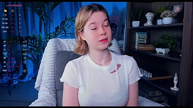 PollyHathor online show from January 8, 9:23 pm