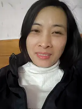Snapshot of Sweets24 chatting on January 12, 5:56 am Sweets24 online show from January 12, 5:56 am