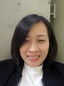 Snapshot of Sweets24 chatting on January 14, 4:18 pm Sweets24 online show from January 14, 4:18 pm