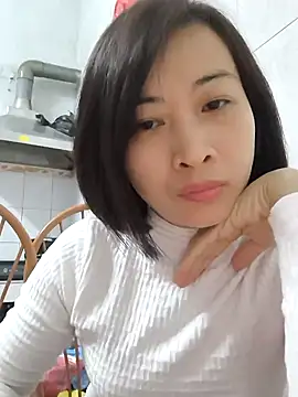 Snapshot of Sweets24 chatting on January 19, 10:49 pm Sweets24 online show from January 19, 10:49 pm