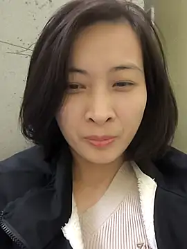 Snapshot of Sweets24 chatting on February 12, 5:48 pm Sweets24 online show from February 12, 5:48 pm