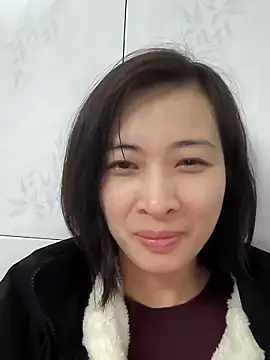 Snapshot of Sweets24 chatting on February 13, 11:37 pm Sweets24 online show from February 13, 11:37 pm