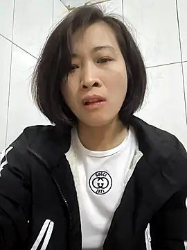 Snapshot of Sweets24 chatting on March 2, 10:48 pm Sweets24 online show from March 2, 10:48 pm