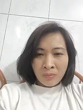 Snapshot of Sweets24 chatting on March 18, 6:14 am Sweets24 online show from March 18, 6:14 am