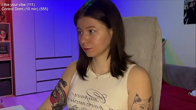 xoxoavi online show from April 20, 3:26 pm