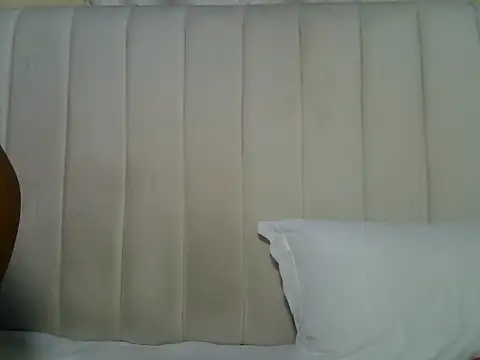 Queen loveer online show from October 3, 4:59 pm