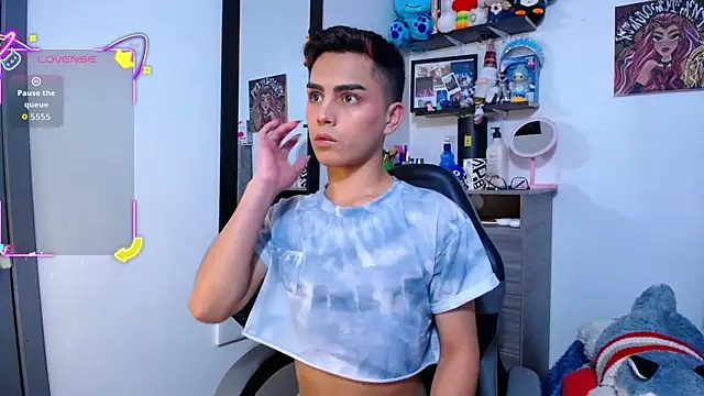 OwenBluee online show from February 25, 6:56 am