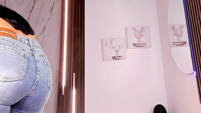 mia six66 online show from March 19, 12:09 pm