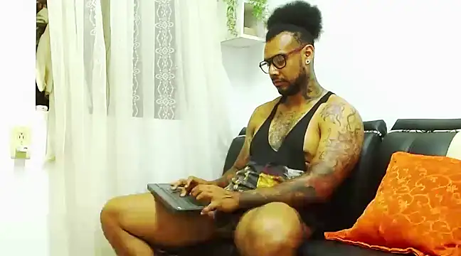 LewisStrong online show from January 23, 11:26 pm