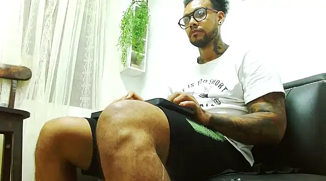 LewisStrong online show from February 5, 10:12 pm