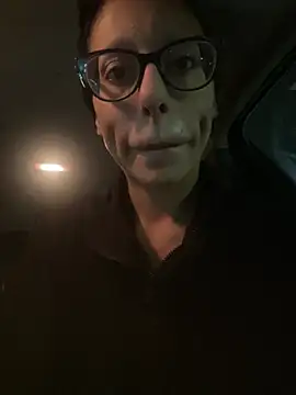 myloveforyouu online show from March 10, 1:43 am