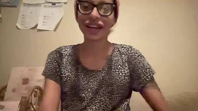 myloveforyouu online show from April 11, 3:44 am