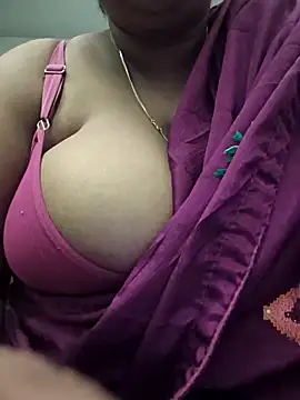 Snapshot of bigboobyrush chatting on October 4, 6:28 pm bigboobyrush online show from October 4, 6:28 pm