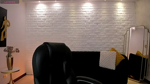 Snapshot of ValeriaRiveraX chatting on November 2, 11:51 pm ValeriaRiveraX online show from November 2, 11:51 pm