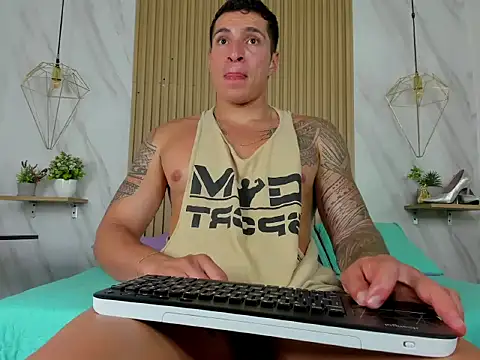 Snapshot of jack_pergurtson01 chatting on February 12, 1:33 am jack pergurtson01 online show from February 12, 1:33 am