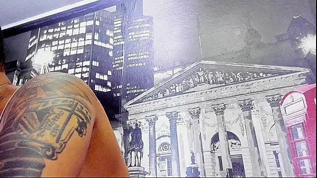 Snapshot of Damian09_ chatting on December 3, 2:30 am Damian09 online show from December 3, 2:30 am