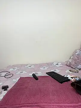 Snapshot of HornyxLadie chatting on February 10, 12:04 am HornyxLadie online show from February 10, 12:04 am