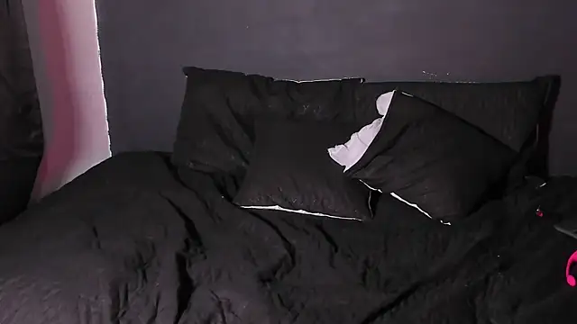 Snapshot of Dylanwhite23_ chatting on October 14, 11:05 pm Dylanwhite23 online show from October 14, 11:05 pm