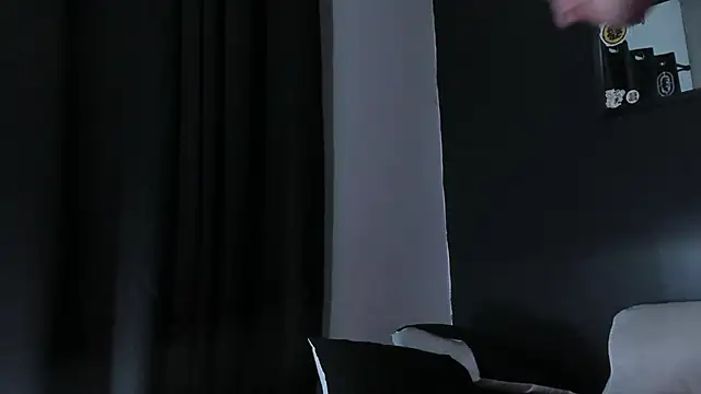 Snapshot of Dylanwhite23_ chatting on November 10, 11:59 pm Dylanwhite23 online show from November 10, 11:59 pm