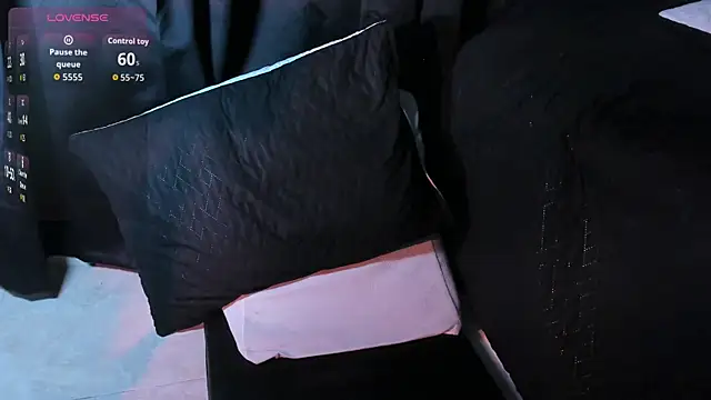 Snapshot of Dylanwhite23_ chatting on November 18, 11:15 pm Dylanwhite23 online show from November 18, 11:15 pm