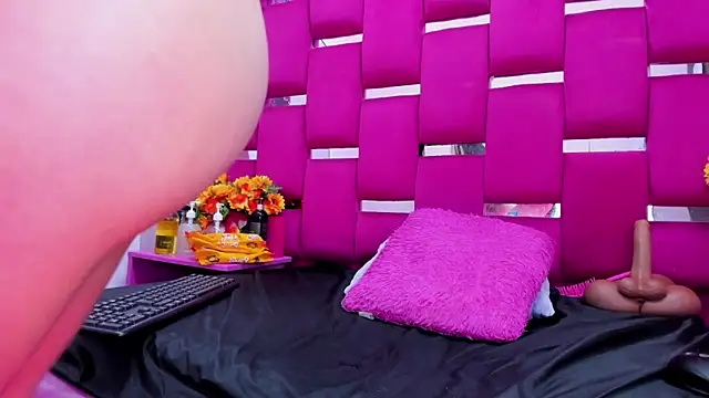 Lya Anal online show from May 23, 1:33 am