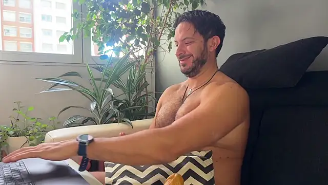 Snapshot of arielenbsas chatting on March 2, 1:29 pm arielenbsas online show from March 2, 1:29 pm