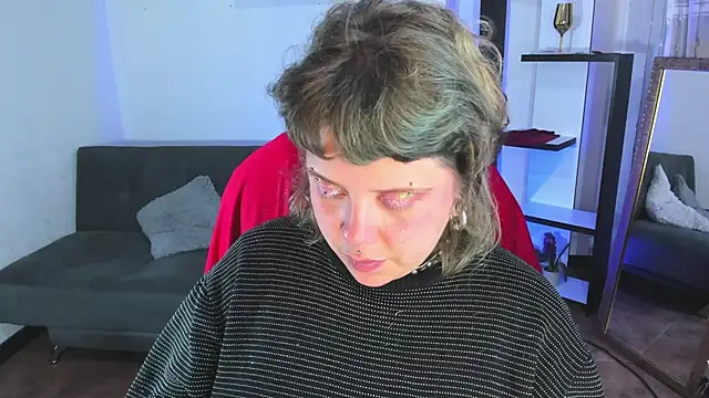 Snapshot of Sabrina_scarlett chatting on November 17, 4:40 am Sabrina scarlett online show from November 17, 4:40 am