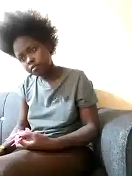 Sweetcecie01 online show from November 21, 9:46 pm