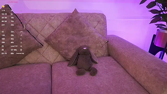 Snapshot of Anybuny chatting on February 28, 11:44 am Anybuny online show from February 28, 11:44 am