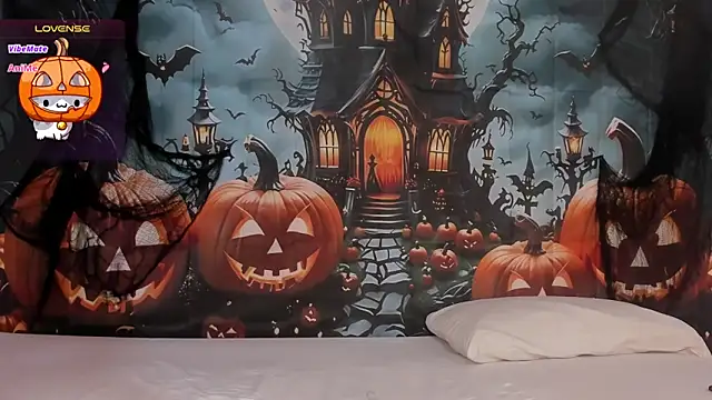 Snapshot of Juliette__3 chatting on October 27, 1:15 pm Juliette 3 online show from October 27, 1:15 pm