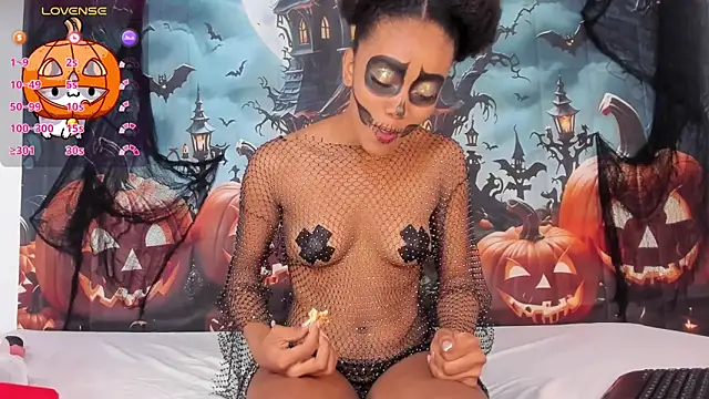 Snapshot of Juliette__3 chatting on October 29, 2:19 pm Juliette 3 online show from October 29, 2:19 pm