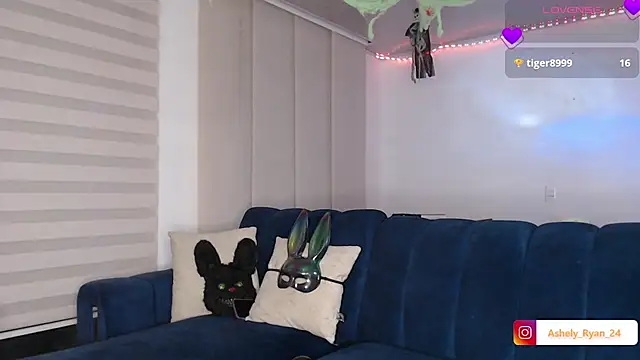 ashely ryan24 online show from October 8, 12:30 am