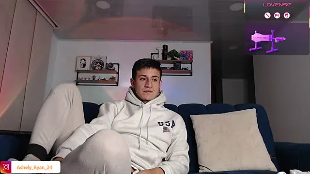 ashely ryan24 online show from February 24, 12:41 am