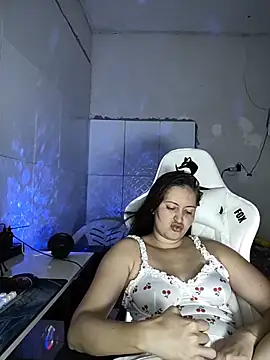 Snapshot of dani123unica chatting on February 17, 4:02 pm dani123unica online show from February 17, 4:02 pm