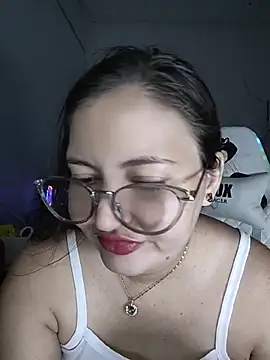 Snapshot of dani123unica chatting on June 12, 10:36 am dani123unica online show from June 12, 10:36 am